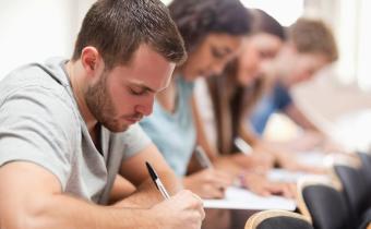 Avis sur le nombre d'étudiants en santé à former